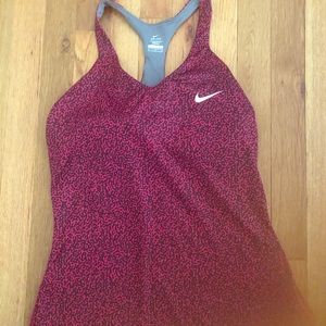 Nike woman top activewear